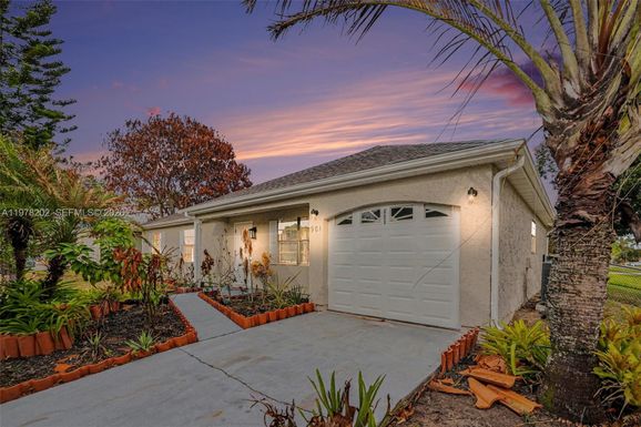 901 Gannet Ave Nw, Palm Bay FL 32907