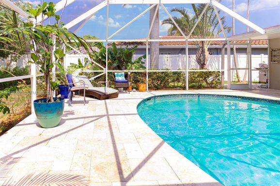 809 SE 14th Dr, Deerfield Beach FL 33441