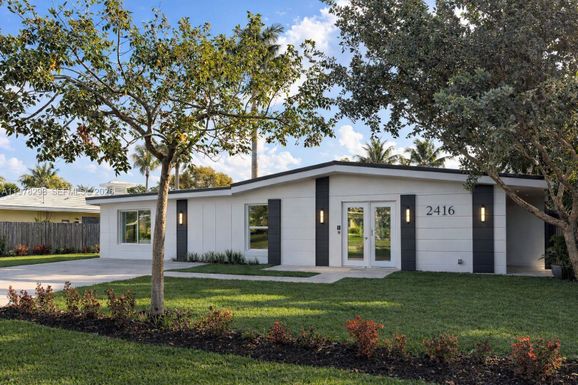 2416 NE 19th Ter, Wilton Manors FL 33305