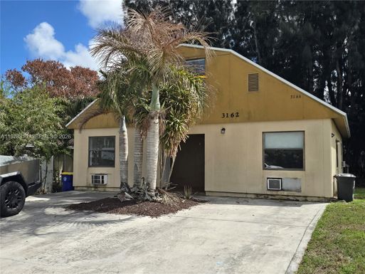 3162 SE Hawthorne St, Stuart FL 34997