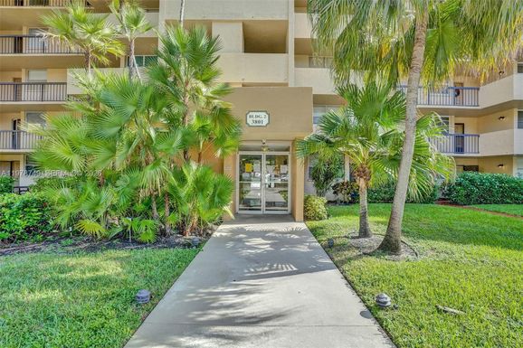 3821 Environ Blvd # 309, Lauderhill FL 33319