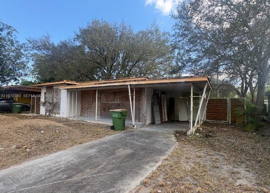 380 NW 128th St, North Miami FL 33168