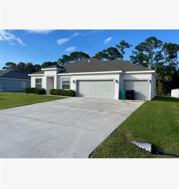 6157 NW Gatun Dr, Port St. Lucie FL 34986