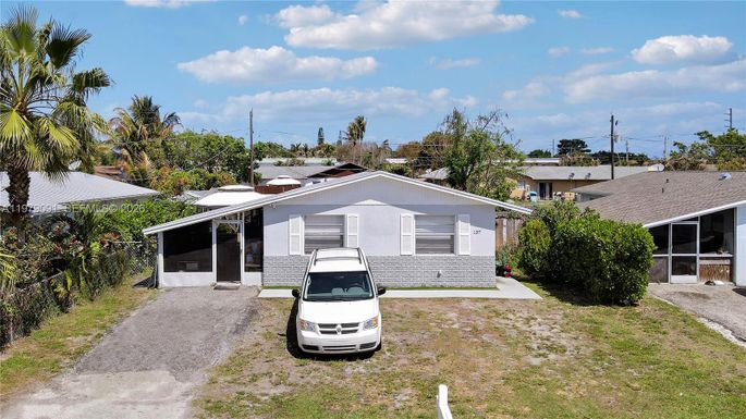 137 5th Street, Jupiter FL 33458