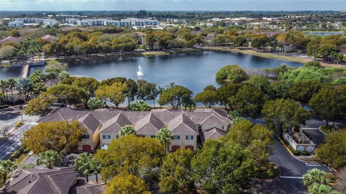 2442 Centergate Dr # 202, Miramar FL 33025