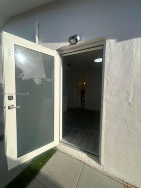 2321 NW 85th Ave # 2, Pembroke Pines FL 33024