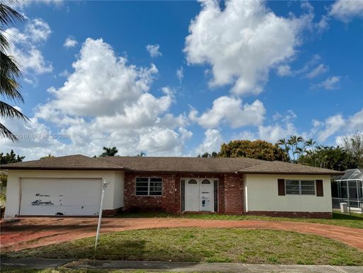 1761 SW 55th Ave, Plantation FL 33317