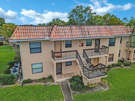 6832 S Palmetto Cir S # 201, Boca Raton FL 33433
