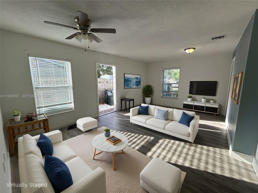 5884 S 38th St # 5884, Green Acres FL 33463