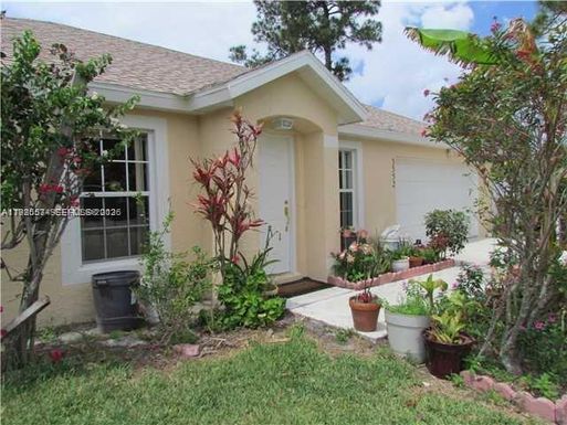 3352 SW Himango St, Port St. Lucie FL 34953
