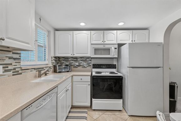 6650 Royal Palm Blvd # 207C, Margate FL 33063