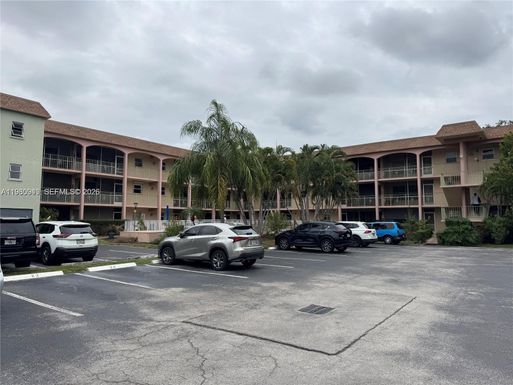 100 SE 6th Ave # 207, Pompano Beach FL 33060