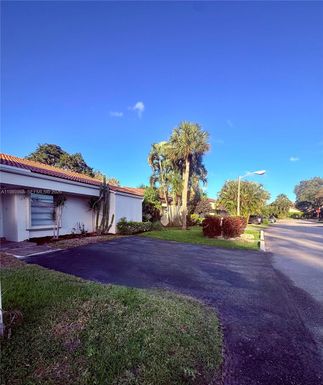 6937 Tiburon Cir # 105, Boca Raton FL 33433
