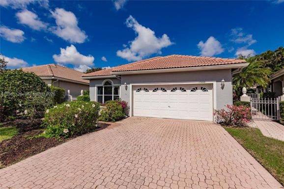 17208 Hampton Blvd, Boca Raton FL 33496