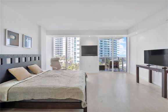 10275 Collins Ave # 605, Bal Harbour FL 33154