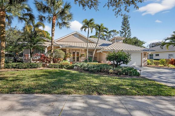 7702 SE Mammoth Dr, Hobe Sound FL 33455
