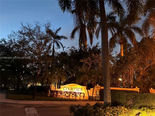 2757 Center Ct Dr # 20, Weston FL 33332