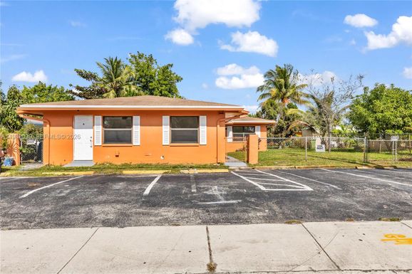 1451 NW 19th St, Fort Lauderdale FL 33311