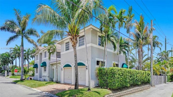 851 N 11th Ave, Hollywood FL 33019