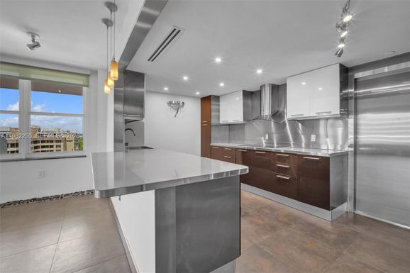 199 Ocean Lane Dr # 1009, Key Biscayne FL 33149