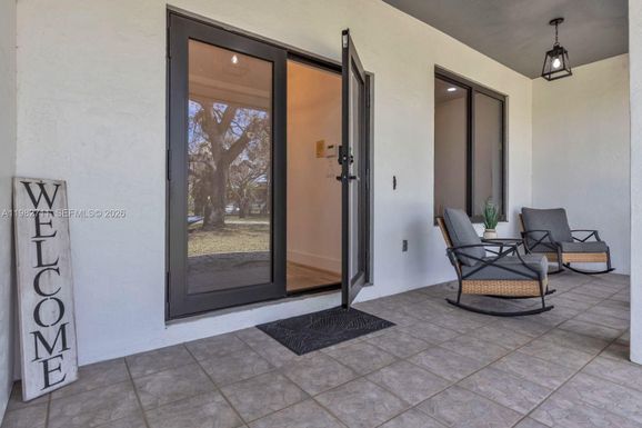 21701 SW 187th Ave, Miami FL 33170