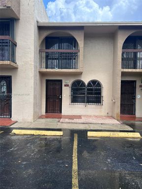 1072 W 79th St # 32, Hialeah FL 33014