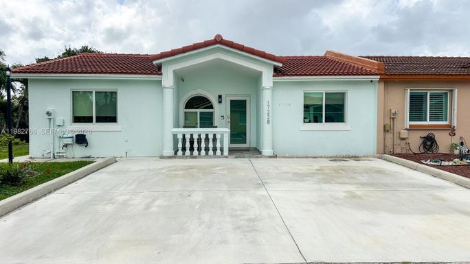 17228 NW 72nd Ct, Hialeah FL 33015