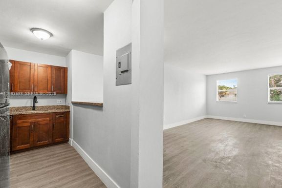 1530 Crescent Cir # 3, Lake Park FL 33403