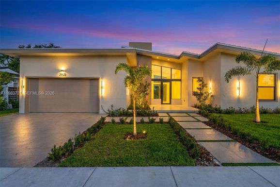 3905 SW 5th St # 3905, Coral Gables FL 33134