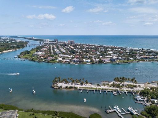 851 Saturn St # D, Jupiter FL 33477