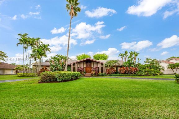 9600 SW 103rd St, Miami FL 33176
