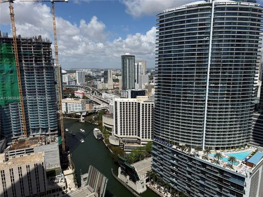 465 Brickell Ave # 3906, Miami FL 33131