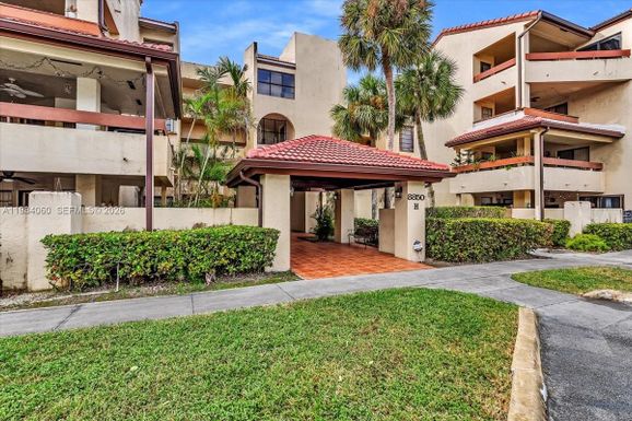 8850 SW 123rd Ct # H201, Miami FL 33186