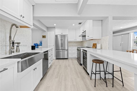 1431 NE 32nd Pl, Pompano Beach FL 33064