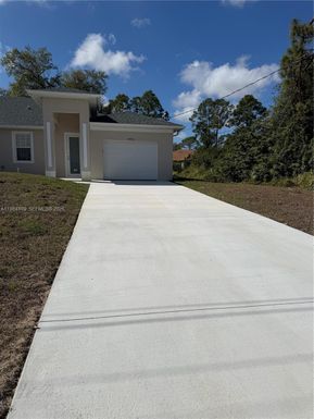 4719 28th St SW # 4719, Lehigh Acres FL 33973