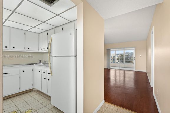 6070 NW 64th Ave # 308, Tamarac FL 33319