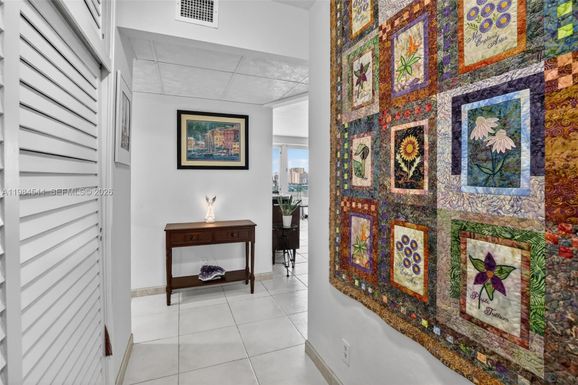 3233 NE 34th St # 1207, Fort Lauderdale FL 33308