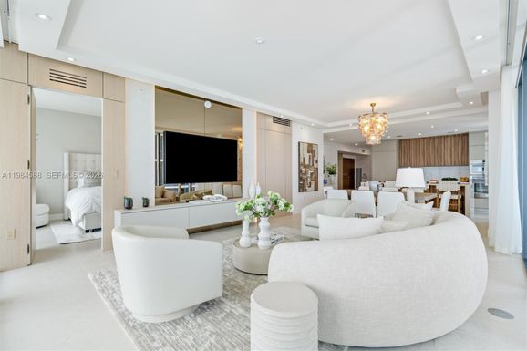 700 NE 24th St # 3201, Miami FL 33137