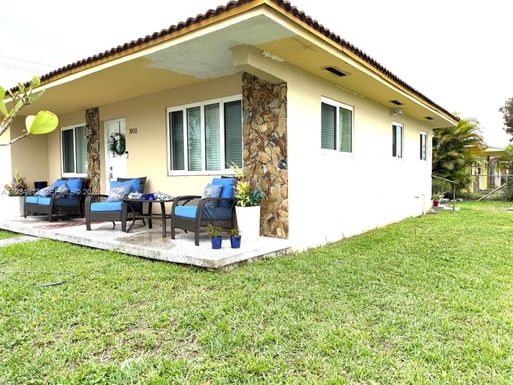 3900 SW 67th Ave, Miami FL 33155