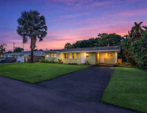 340 SE 4th St, Deerfield Beach FL 33441