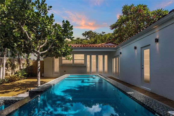 776 NE 74th St # 0, Miami FL 33138