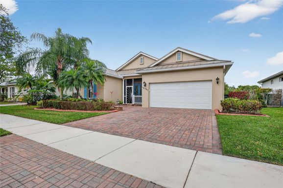 10701 SW Waterway Ln, Port St. Lucie FL 34987