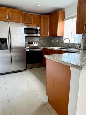 6866 NW 173rd Dr # 610, Hialeah FL 33015