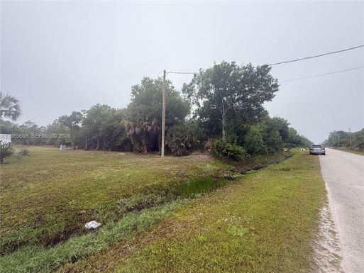 GOLDEN GATE EST E 46, Naples FL 34120