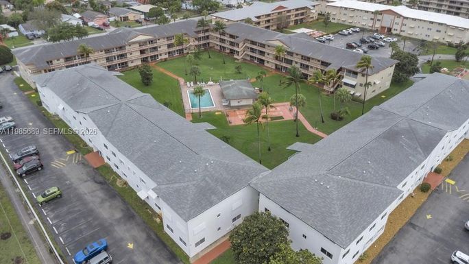 5300 Washington St # J218, Hollywood FL 33021