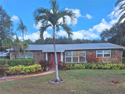 5525 SE Ault Ave, Stuart FL 34997