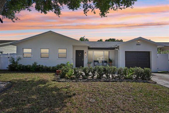 8900 SW 7th St, Boca Raton FL 33433