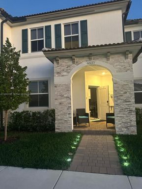 12221 NW 23rd Pl, Miami FL 33167
