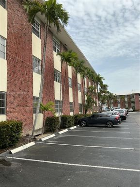 2424 SE 17th Cswy # 111B, Fort Lauderdale FL 33316