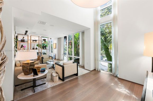 601 NE 27, Miami FL 33137